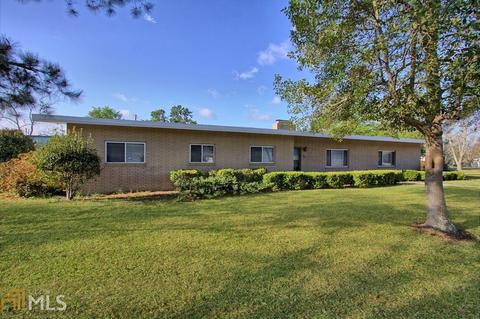 704 Park Ave, Claxton, GA 30417 photo 2
