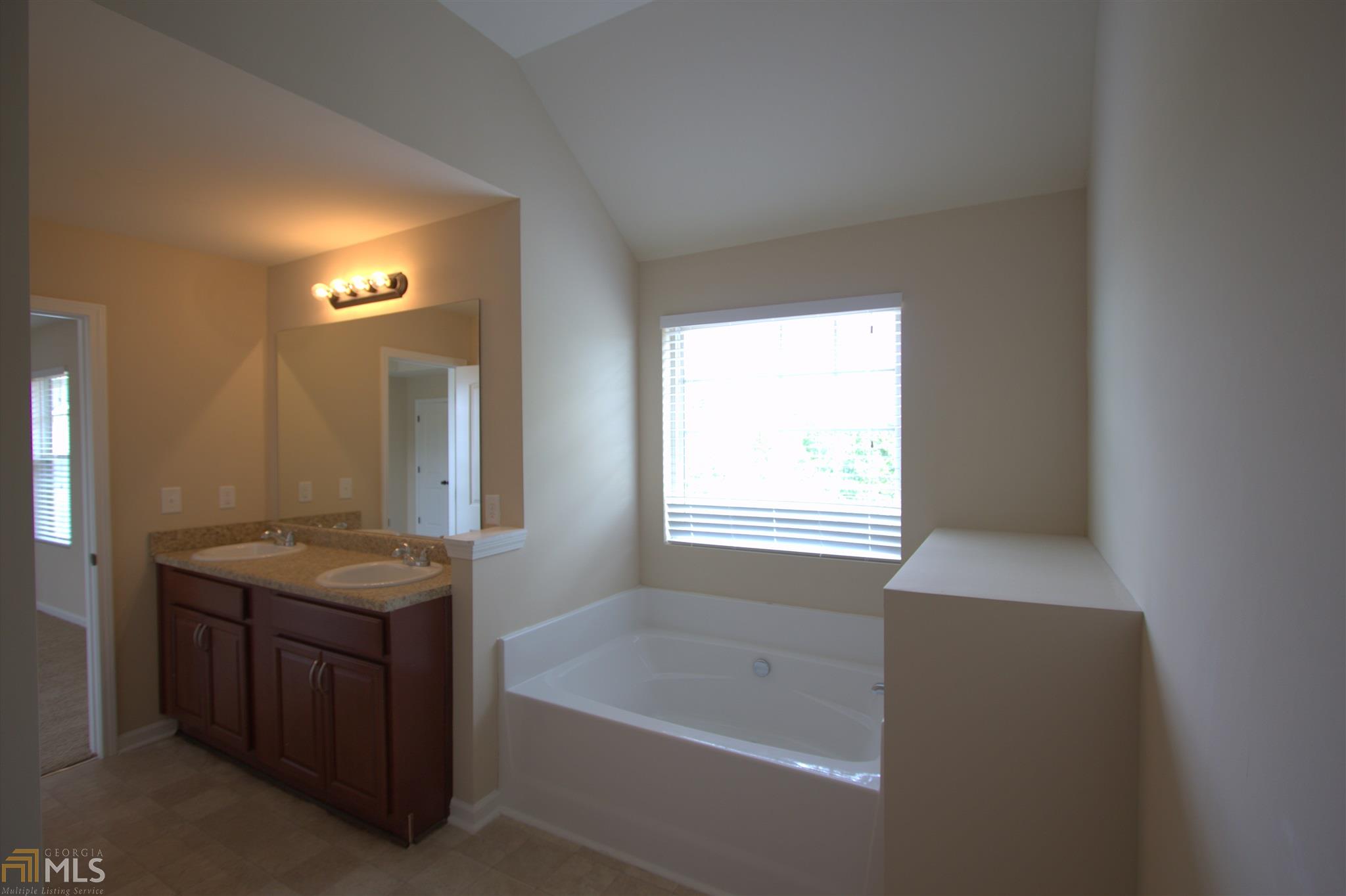 2786 Hunters Ct, Hampton, GA 30228 photo 13