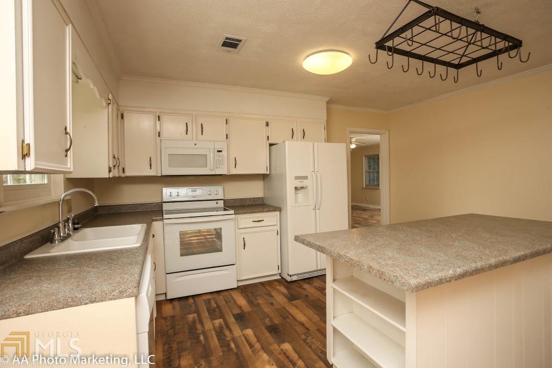 1111 Kingston Rd, Perry, GA 31069 photo 12