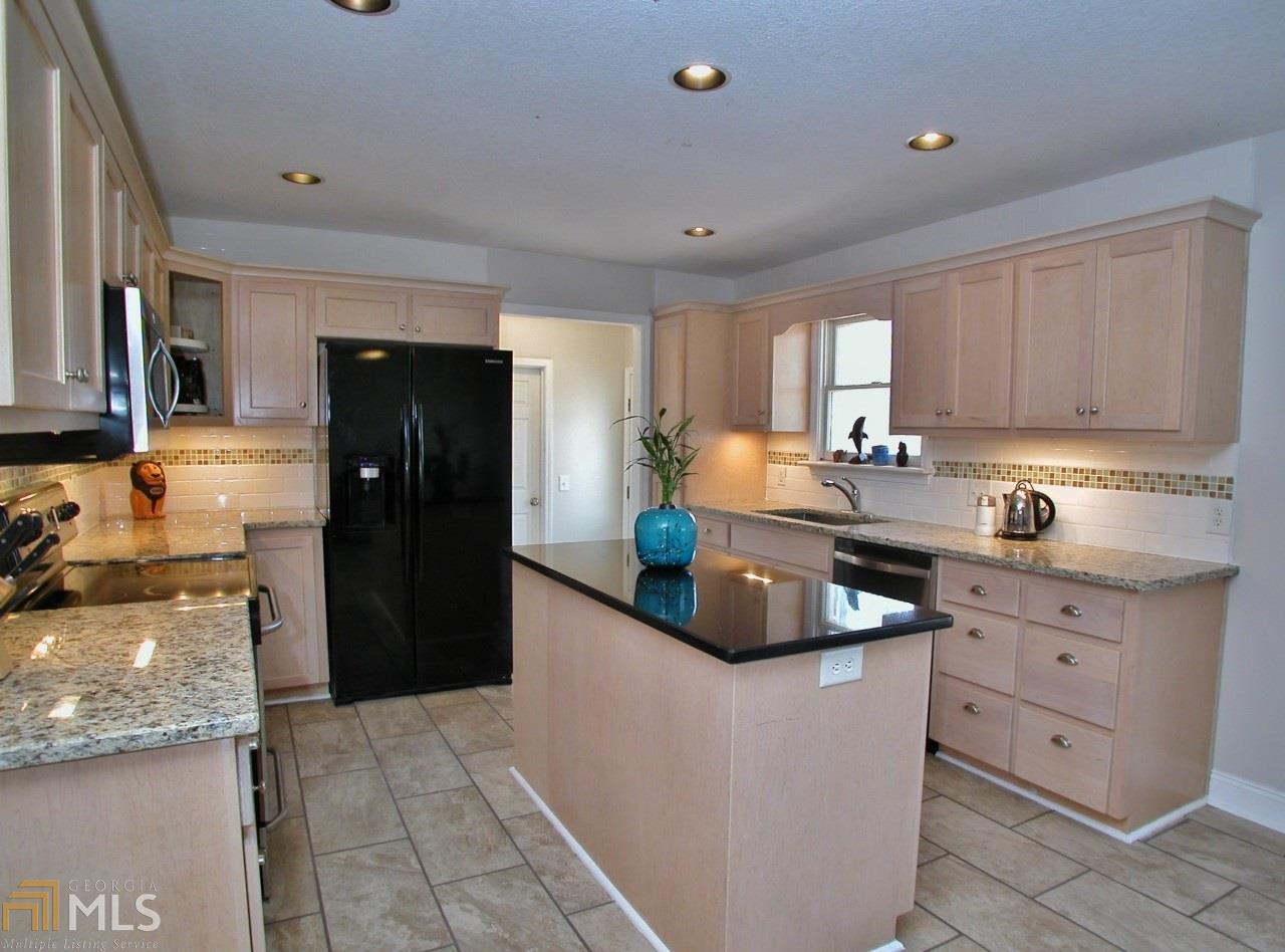 3119 Edgewater Dr, Gainesville, GA 30501 photo 6