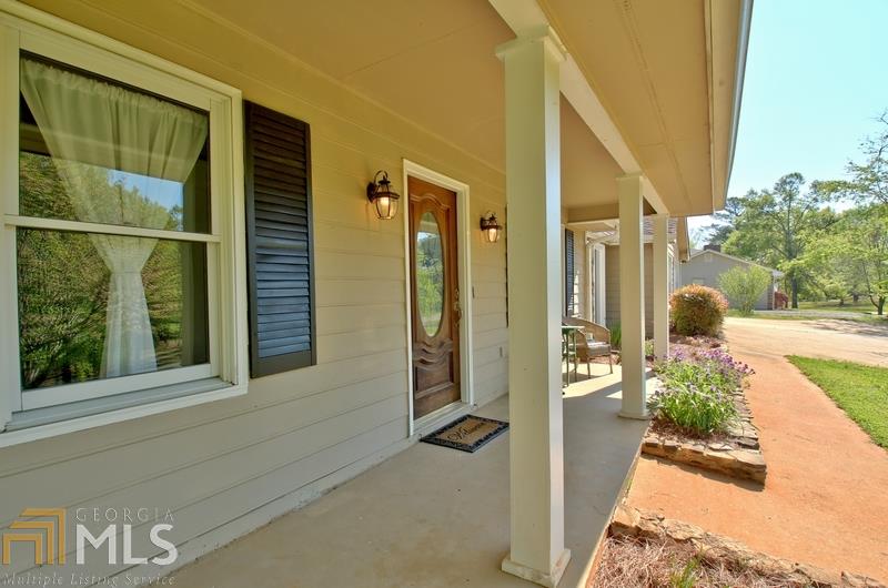 195 Ridge Rd, Tyrone, GA 30290 photo 2