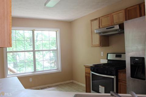930 Ahearn Ct, Suwanee, GA 30024 photo 3