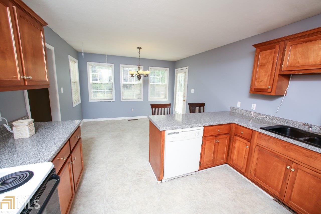 160 Valley Dr, Toccoa, GA 30577 photo 9