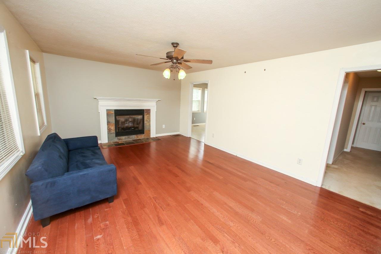 160 Valley Dr, Toccoa, GA 30577 photo 8