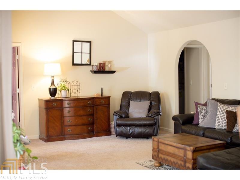 1811 Maxey Ln, Winder, GA 30680 photo 4