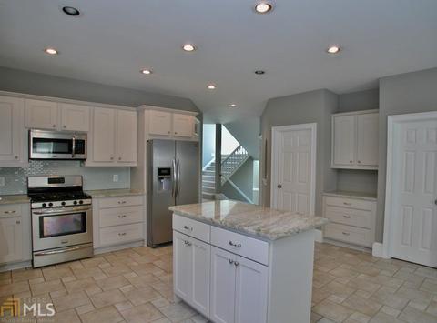 2906 Pointe Dr, Gainesville, GA 30506 photo 3