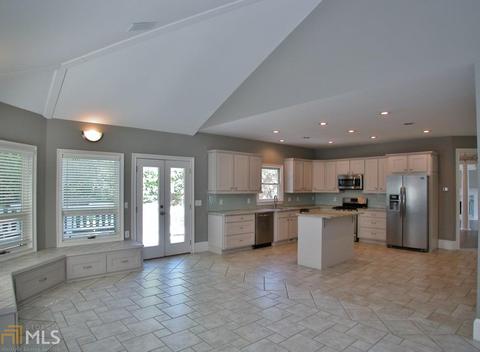 2906 Pointe Dr, Gainesville, GA 30506 photo 2