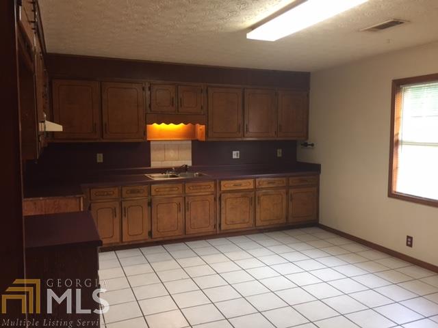 2959 H D Atha Rd, Covington, GA 30014 photo 3