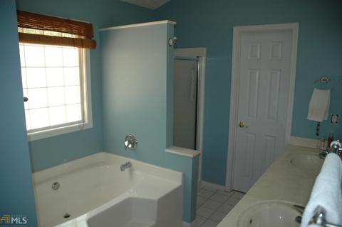 105 Falls Crest Dr, Lagrange, GA 30240 photo 9
