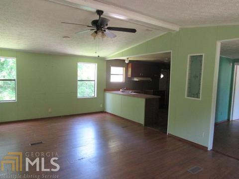 313 S Broad St, Bowman, GA 30624 photo 3