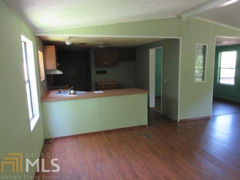 313 S Broad St, Bowman, GA 30624 photo 4