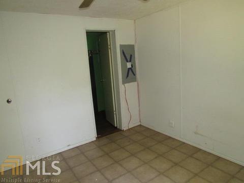 313 S Broad St, Bowman, GA 30624 photo 11