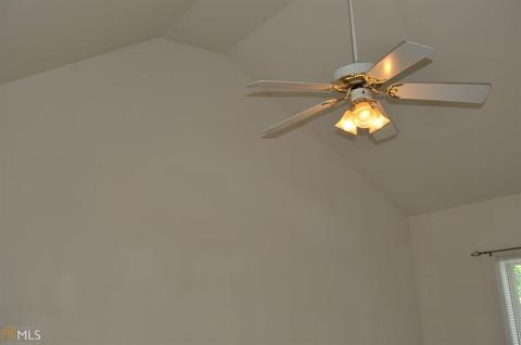 136 Buckeye Pt, Commerce, GA 30530 photo 9