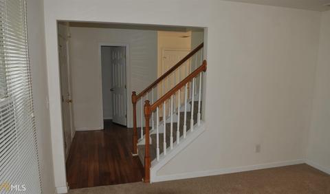 136 Buckeye Pt, Commerce, GA 30530 photo 4