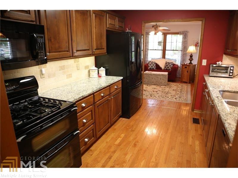 2871 Cascade Dr, Gainesville, GA 30504 photo 6