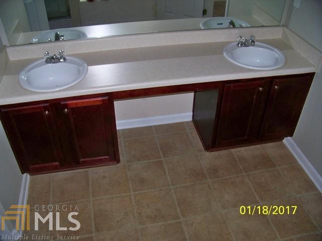 527 Gristmill Ln, Hampton, GA 30228 photo 4