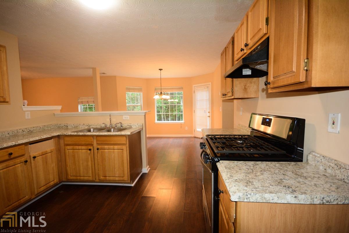 1174 Pointer, Riverdale, GA 30296 photo 2