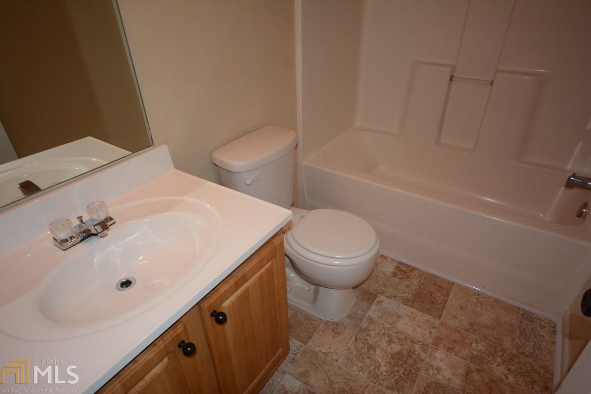 1174 Pointer, Riverdale, GA 30296 photo 9