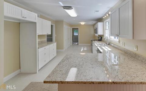 203 Hillendale Dr, Toccoa, GA 30577 photo 7