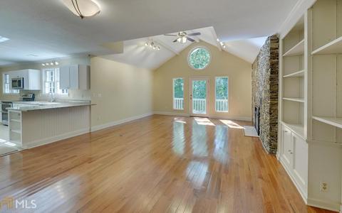 203 Hillendale Dr, Toccoa, GA 30577 photo 10