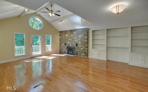 203 Hillendale Dr, Toccoa, GA 30577 photo 9