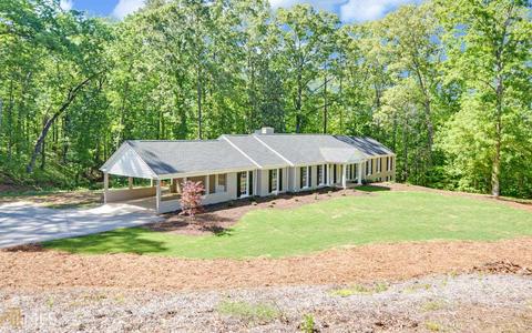 203 Hillendale Dr, Toccoa, GA 30577 photo 2