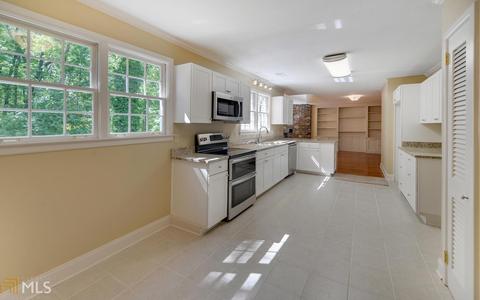 203 Hillendale Dr, Toccoa, GA 30577 photo 6