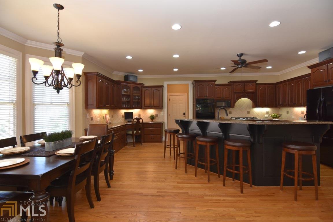 7625 Stratton Pt, Suwanee, GA 30024 photo 11