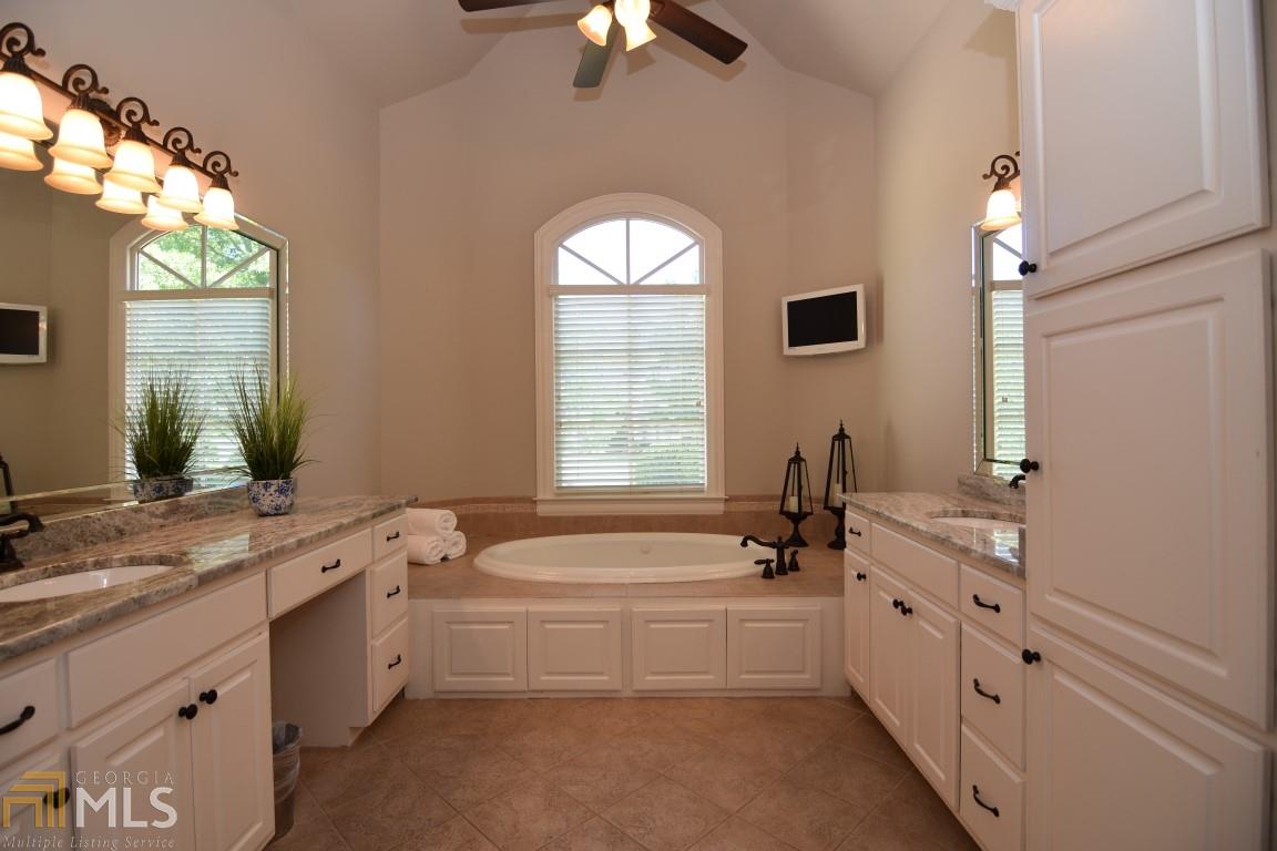 7625 Stratton Pt, Suwanee, GA 30024 photo 15