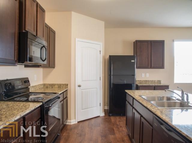 2029 Sawgrass Dr, Hampton, GA 30228 photo 9
