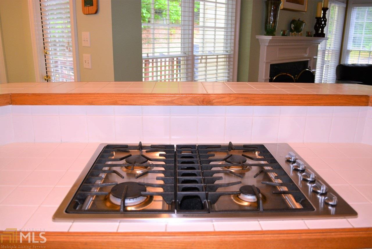4125 Berkeley View Dr, Berkeley Lake, GA 30096 photo 8