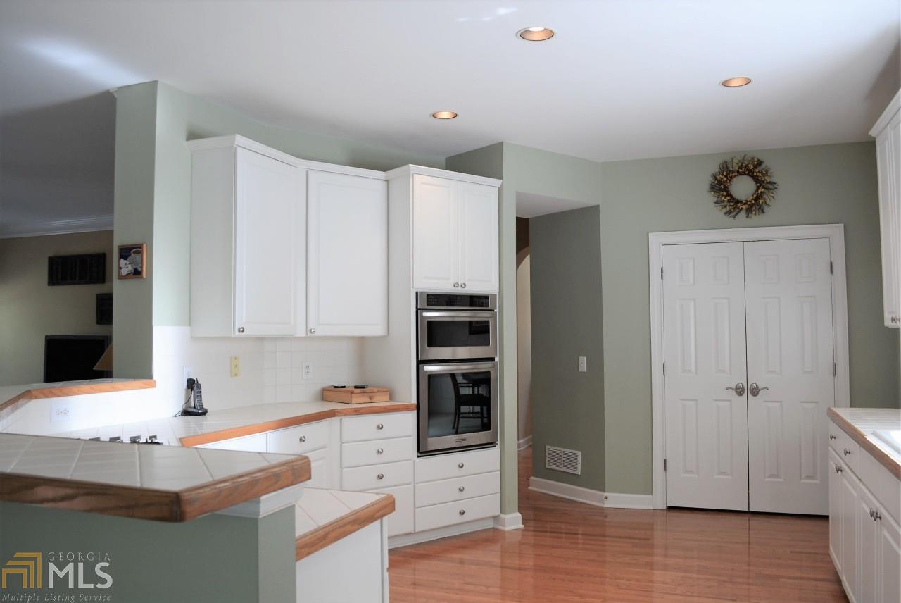 4125 Berkeley View Dr, Berkeley Lake, GA 30096 photo 7