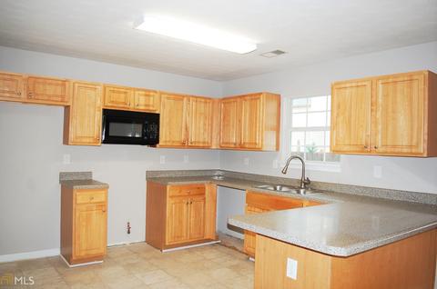 135 Spring Lake Ter, Covington, GA 30016 photo 5