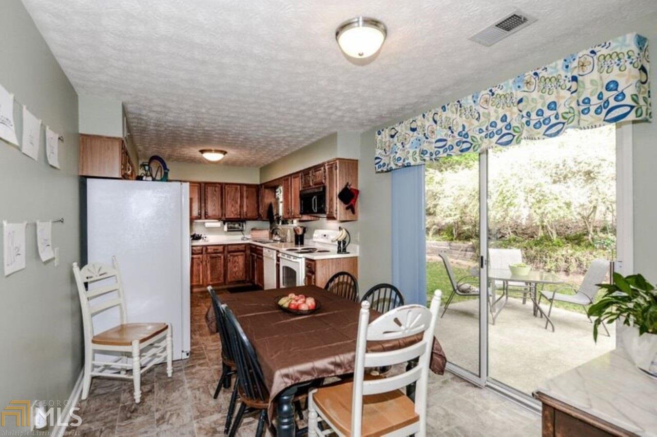 3991 E Meadow Dr, Duluth, GA 30096 photo 9