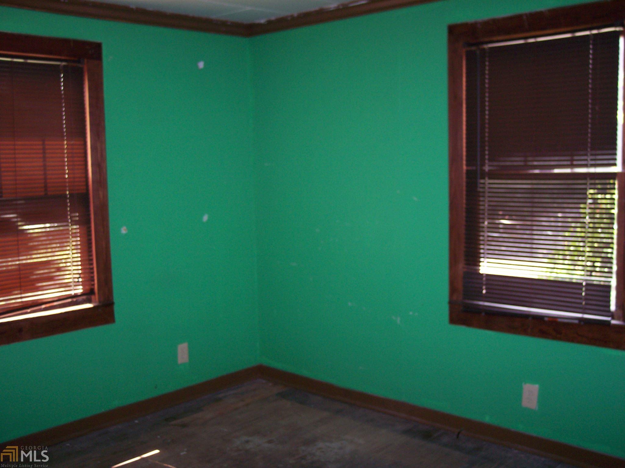 306 E Mulberry St, Lagrange, GA 30241 photo 4