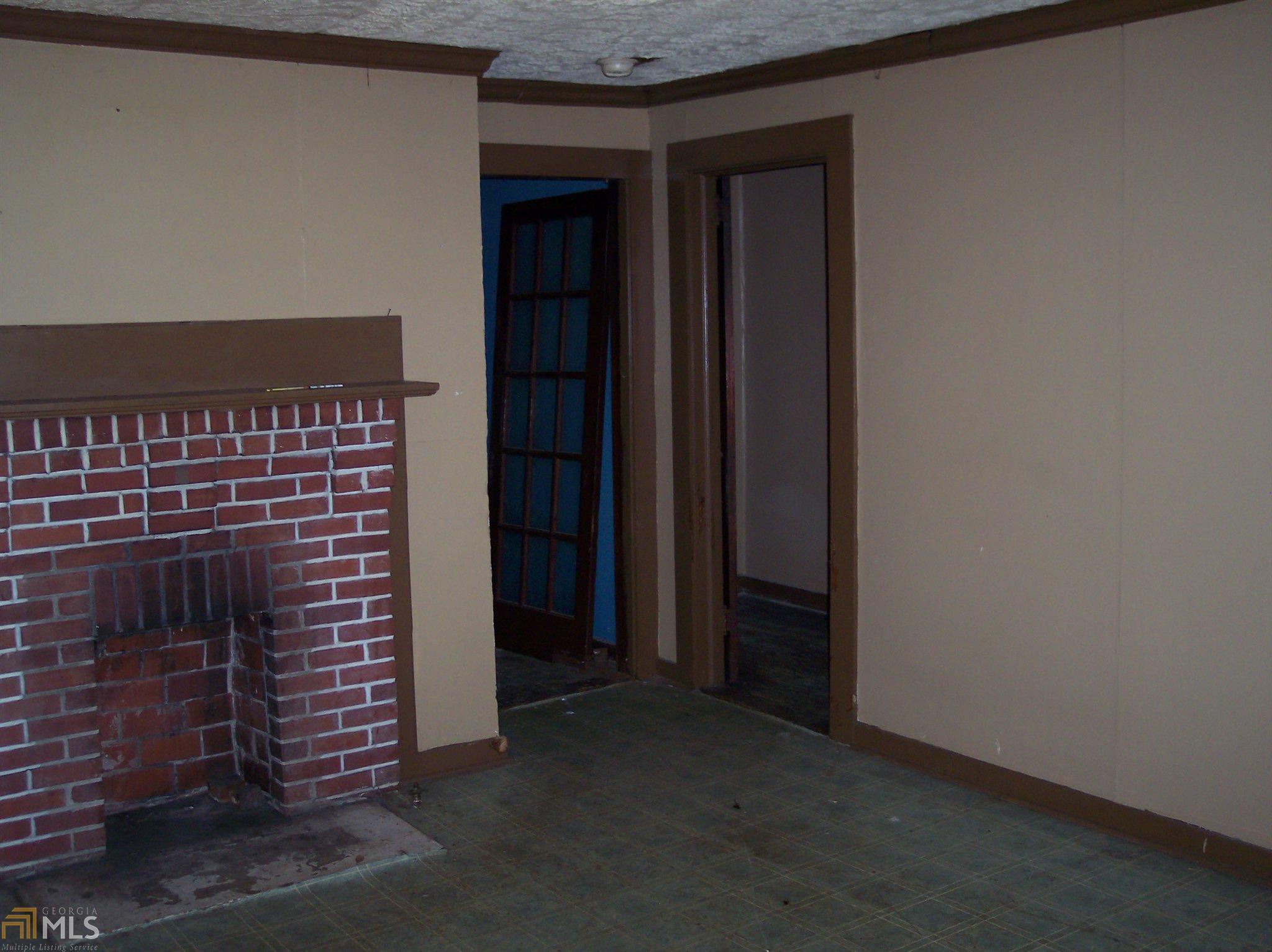 306 E Mulberry St, Lagrange, GA 30241 photo 2
