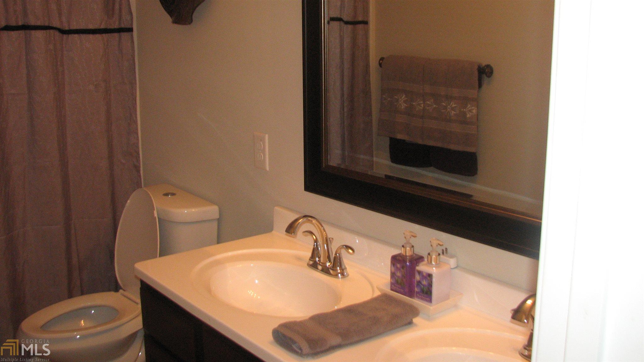 2061 Hutton Dr, Grayson, GA 30017 photo 9
