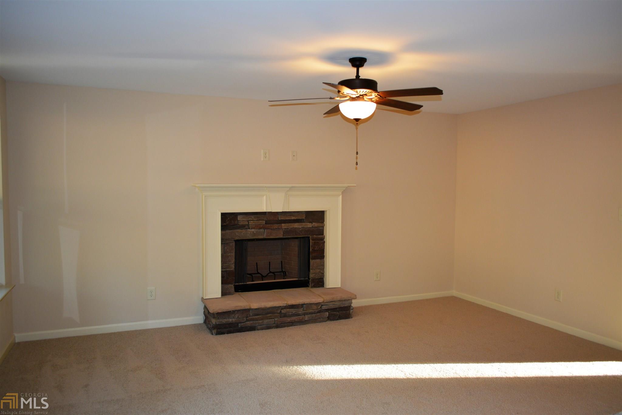 302 Jasmine Ln, Lagrange, GA 30241 photo 9