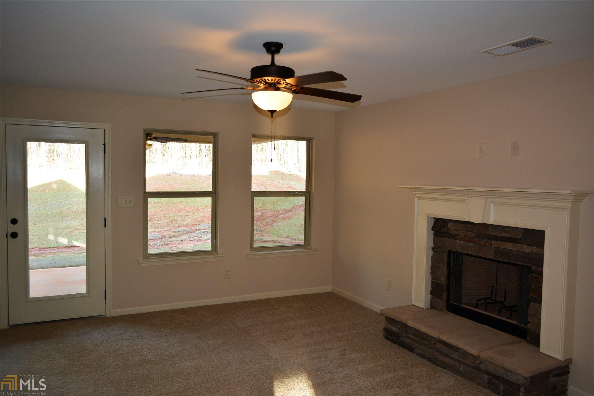 302 Jasmine Ln, Lagrange, GA 30241 photo 8