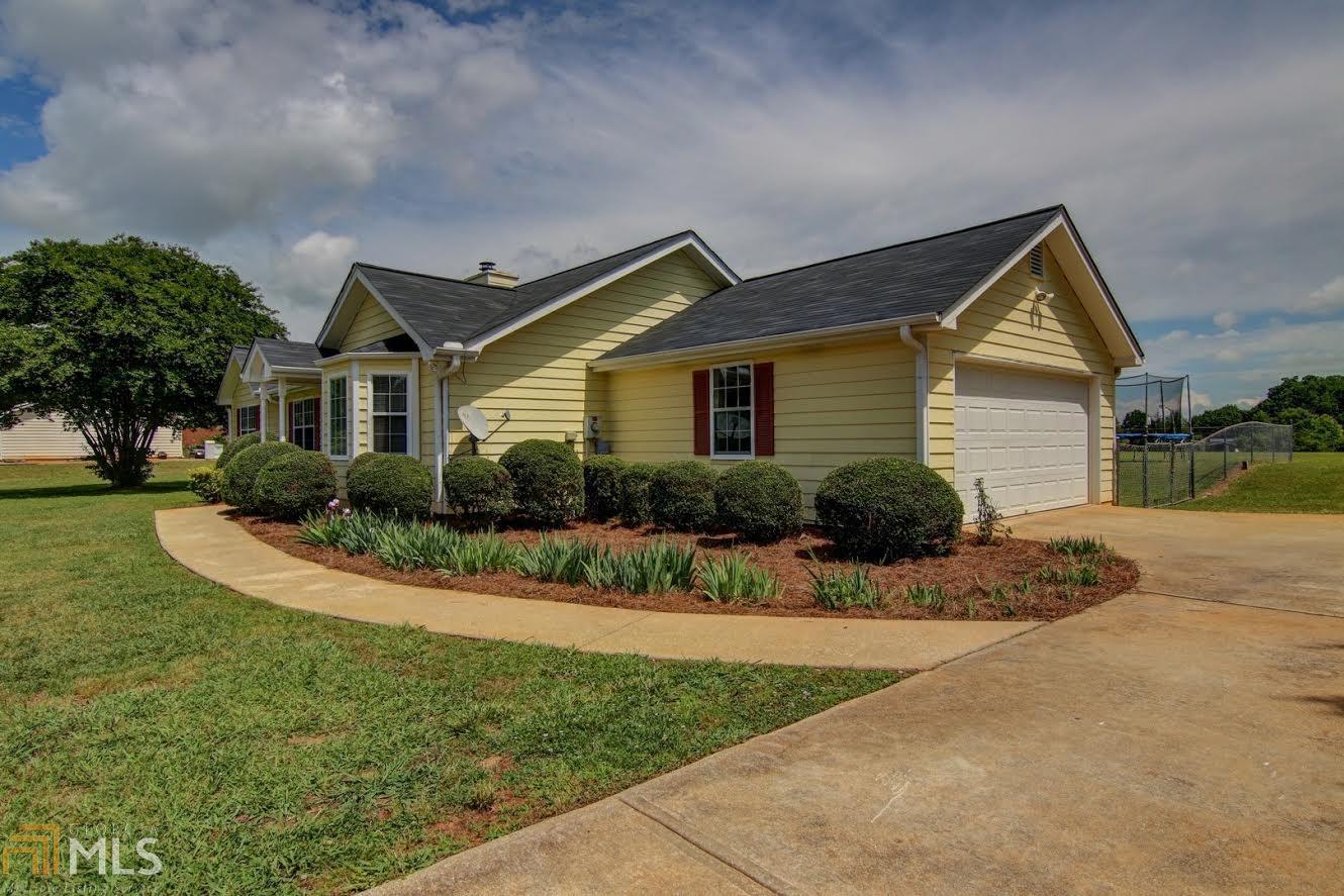 105 Graystone Dr, Covington, GA 30014 photo 2