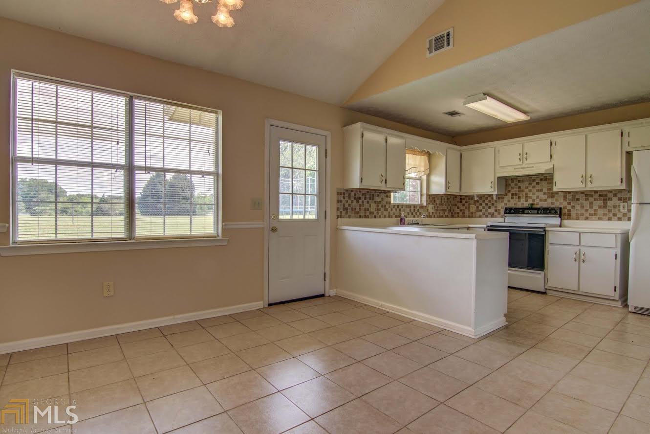 105 Graystone Dr, Covington, GA 30014 photo 6