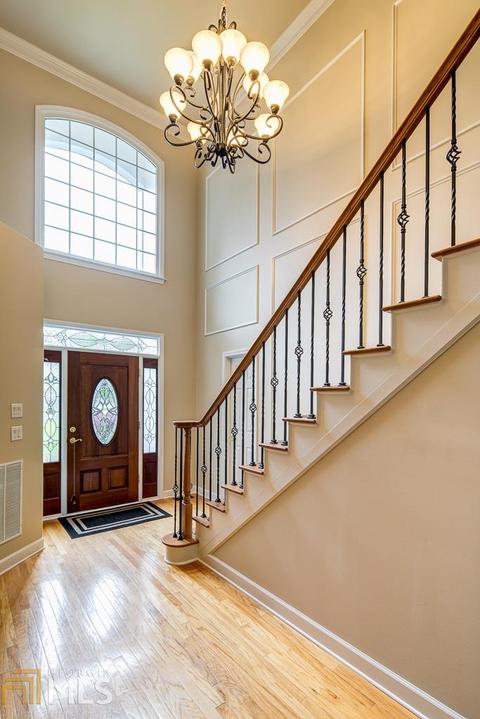 6830 Sterling Dr, Suwanee, GA 30024 photo 5