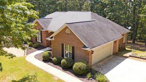 421 Carolina Dr, Toccoa, GA 30577 photo 2