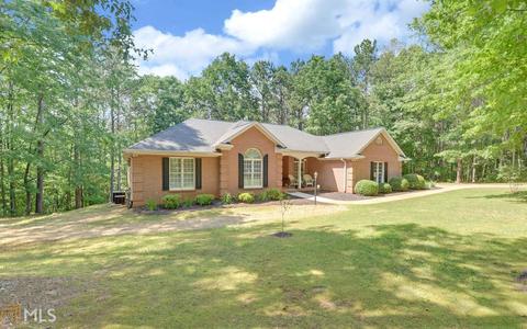 421 Carolina Dr, Toccoa, GA 30577 photo 1