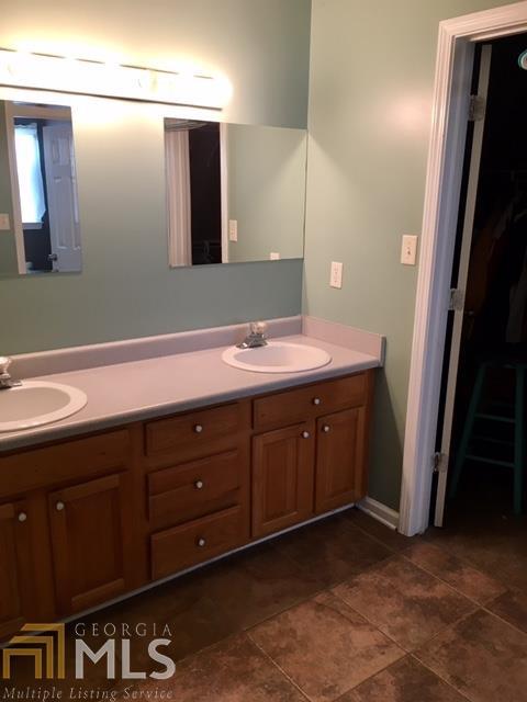 61 Beeks Cir, Williamson, GA 30292 photo 11