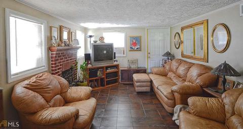 43 E Stephens St, Winder, GA 30680 photo 4