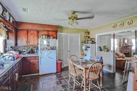 43 E Stephens St, Winder, GA 30680 photo 7