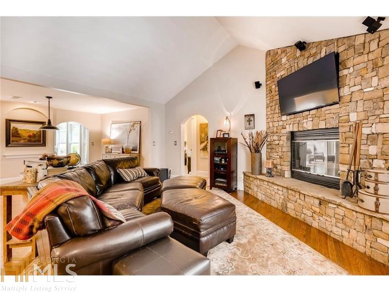 157 Leaf Lake Dr, Suwanee, GA 30024 photo 5