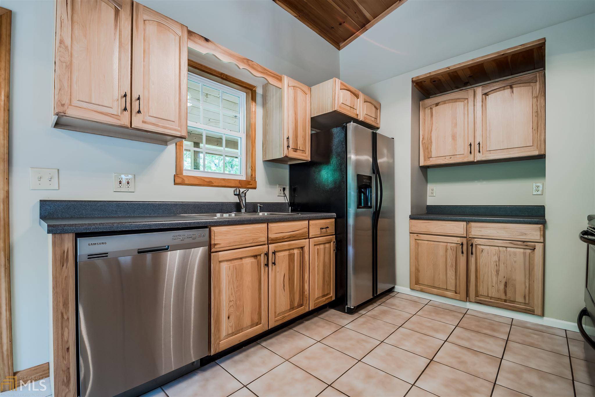 621 Crescent Dr, Toccoa, GA 30577 photo 11