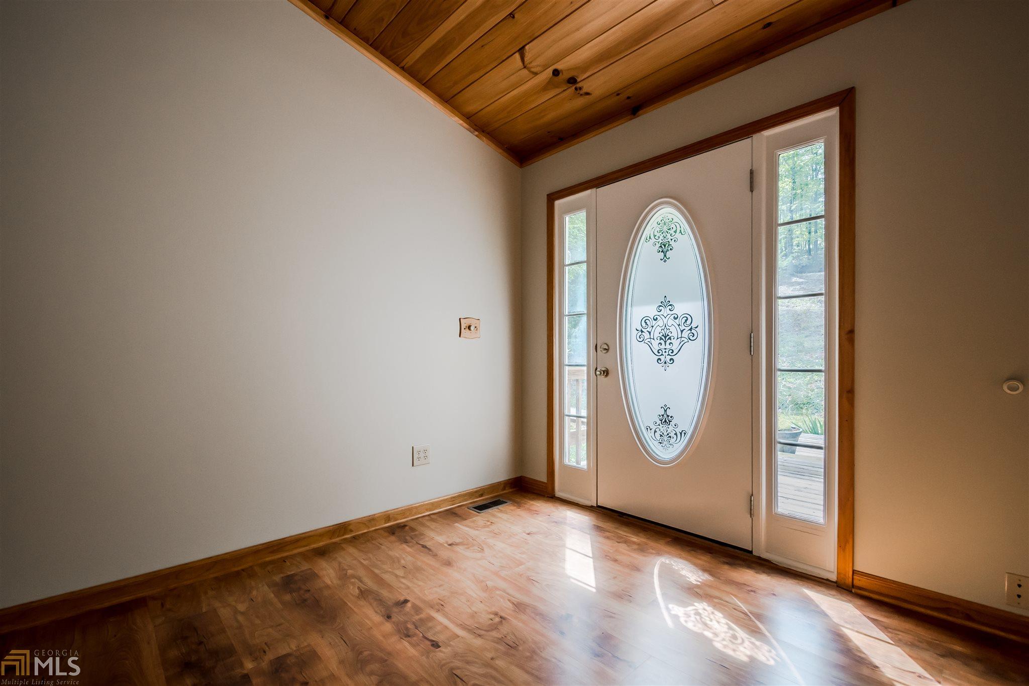 621 Crescent Dr, Toccoa, GA 30577 photo 2